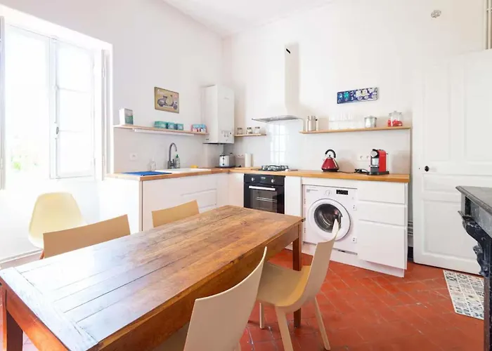 Bright Close To The Center Appartement Nîmes